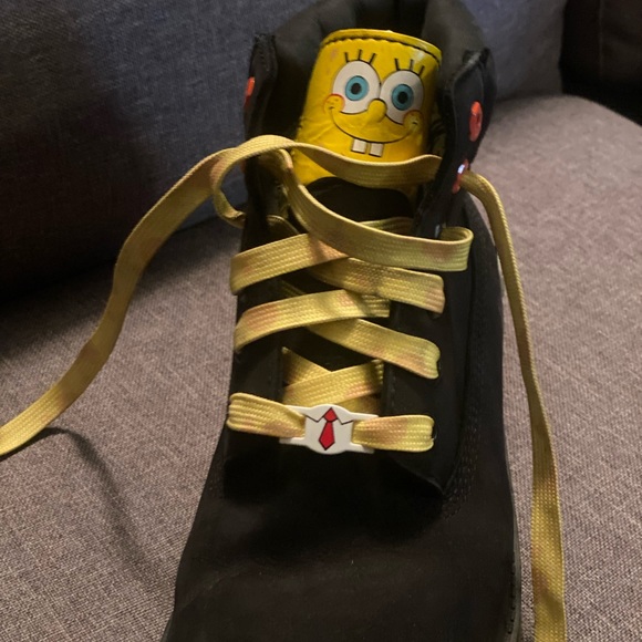 Size 3 kids timberland a bit dirty - Picture 2 of 4